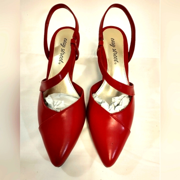 New Easy Street Slingback Size 7 Heels Dark Red Asymmetrica Upper Design - Picture 5 of 9